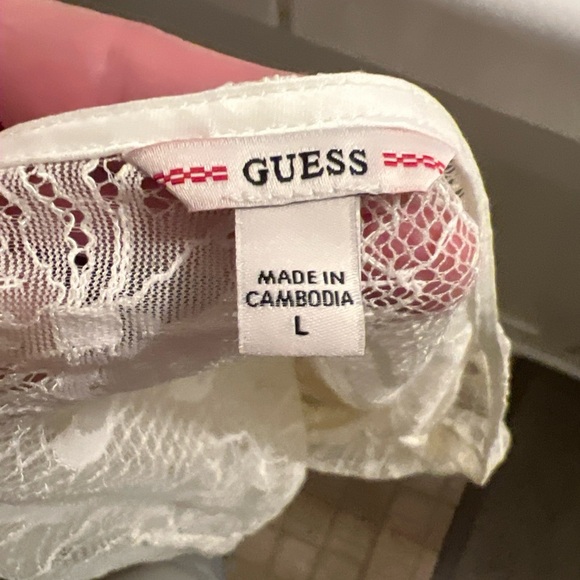 Guess sz L, sheer lace, tie up top/blouse. - Picture 13 of 13